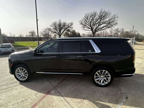 Used 2023 Cadillac Escalade ESV Premium Luxury w/ LPO, Radiant Package image 3