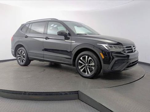 Used 2024 Volkswagen Tiguan S FWD image 11