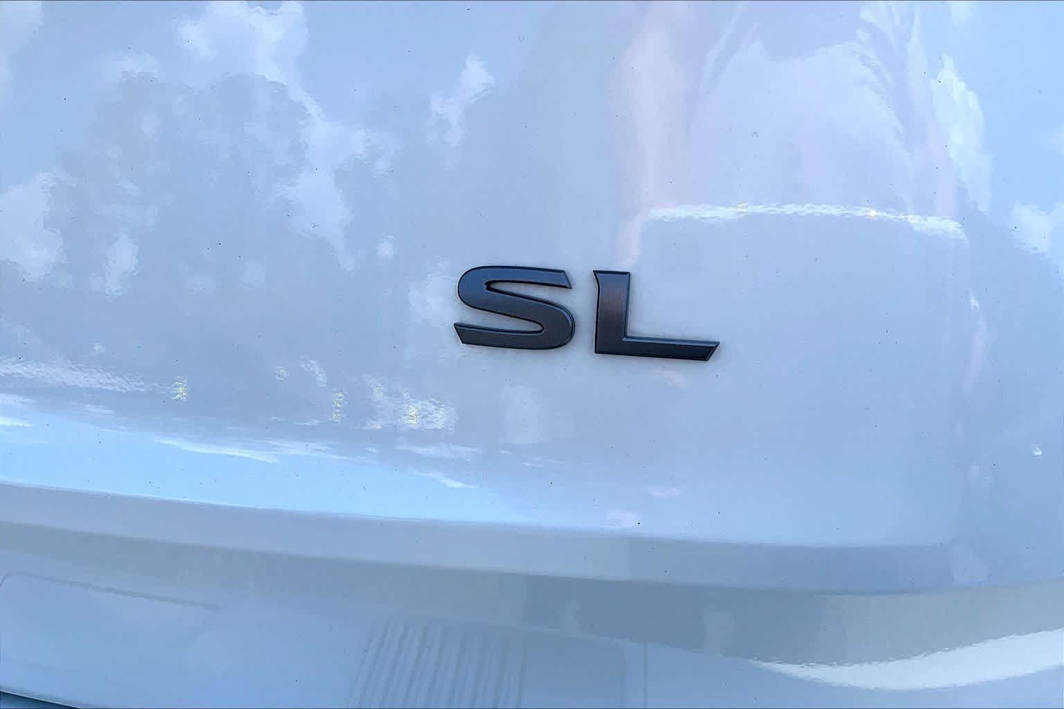 Used 2024 Nissan Rogue SL w/ SL Premium Package FWD image 10