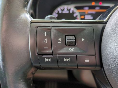 Certified 2022 Nissan Pathfinder SL w/ Lighting Package (N92) image 12