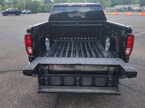 Used 2024 GMC Sierra 1500 SLE AWD/4WD image 11