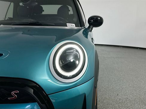 Used 2024 MINI Cooper S w/ Seaside Edition image 9