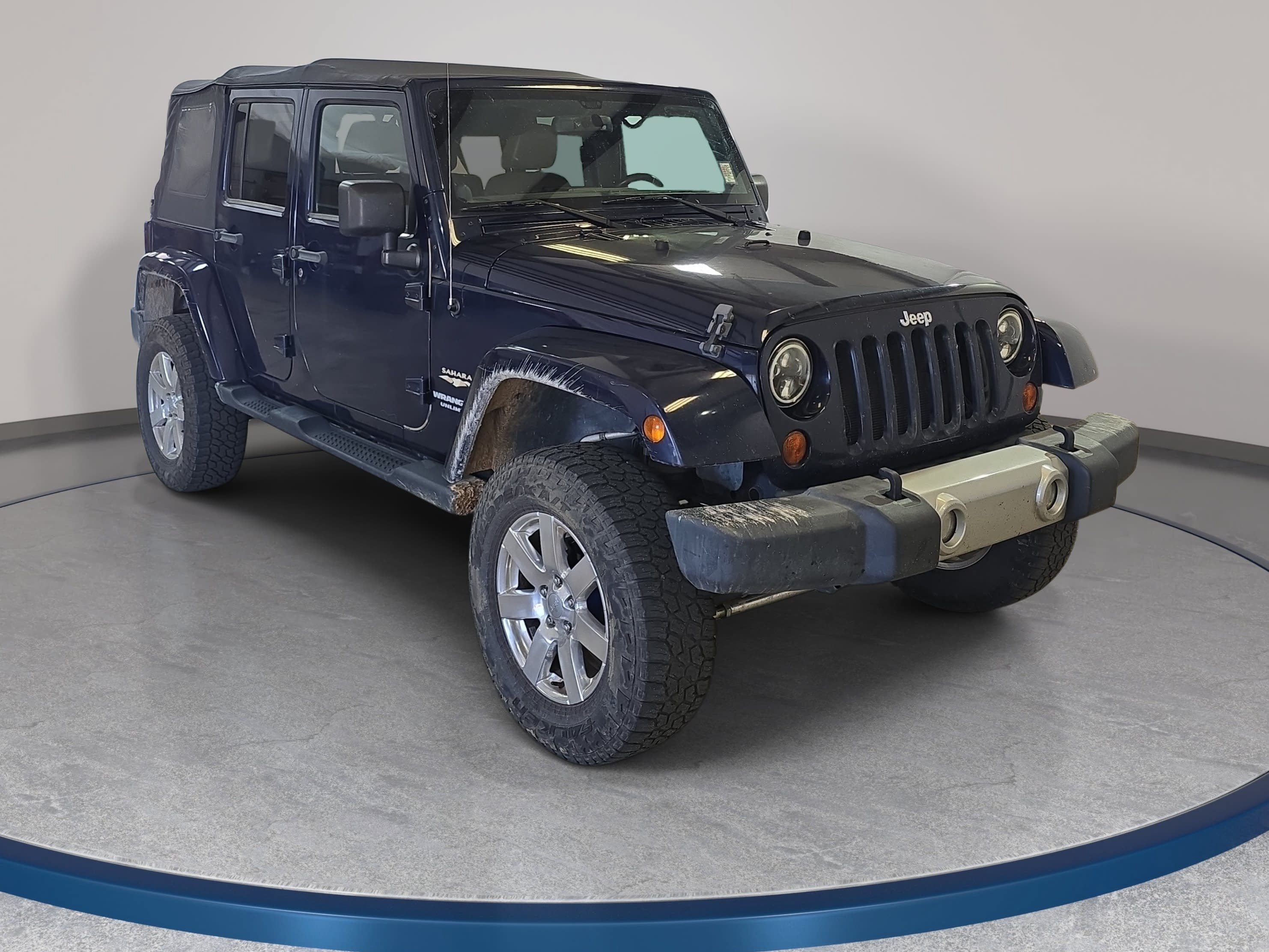Used 2013 Jeep Wrangler Unlimited Sahara w/ Connectivity Group AWD/4WD image 4