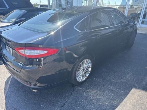 Used 2016 Ford Fusion SE w/ Equipment Group 202A FWD image 7