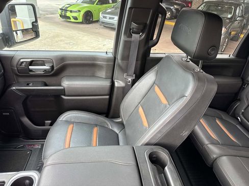Used 2023 GMC Sierra 2500 AT4 w/ AT4 Preferred Package image 31