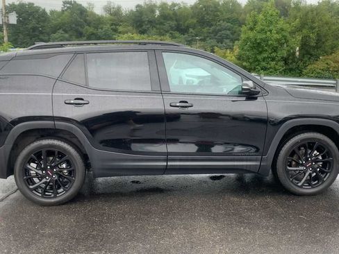 Certified 2023 GMC Terrain SLT w/ Elevation Edition AWD/4WD image 9