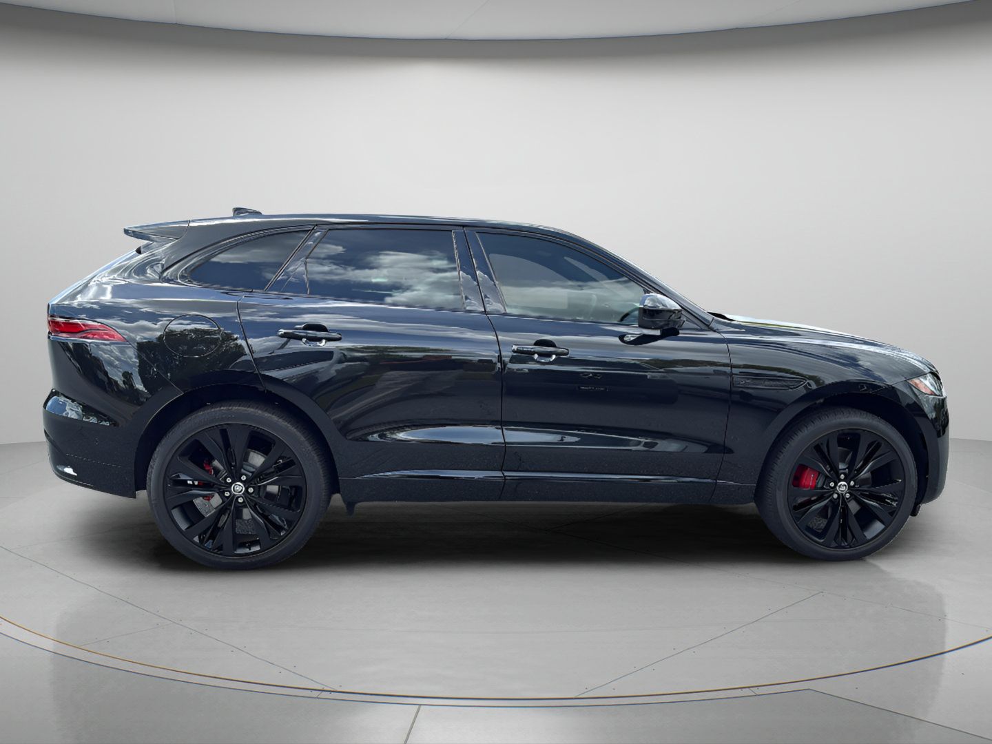 Used 2026 Jaguar F-PACE R-Dynamic S AWD/4WD image 6