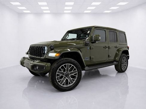 Used 2024 Jeep Wrangler High Altitude AWD/4WD image 5