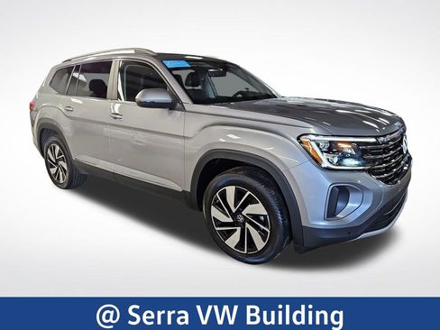 Used 2024 Volkswagen Atlas SEL AWD/4WD image 7