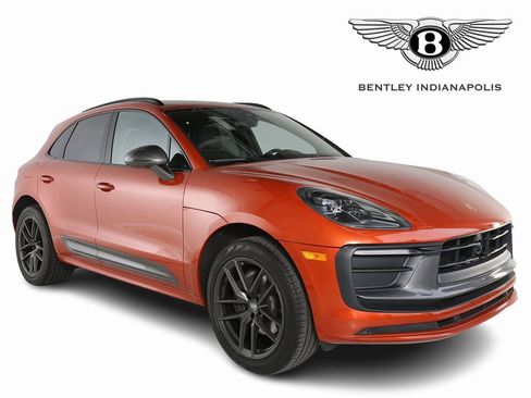 Used 2023 Porsche Macan T image 1
