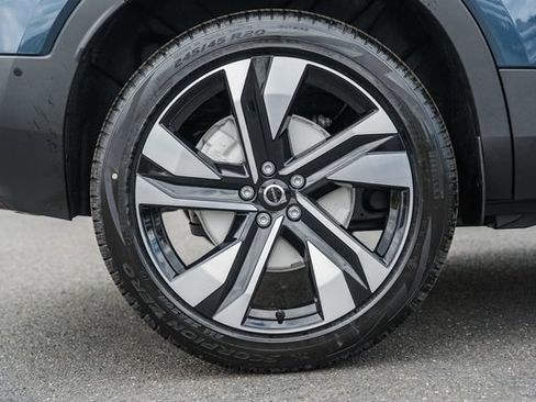 New 2026 Volvo XC40 B5 Plus w/ Climate Package AWD/4WD image 19