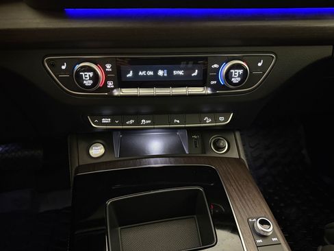 Certified 2025 Audi Q5 e Premium Plus w/ Premium Plus Package AWD/4WD image 19