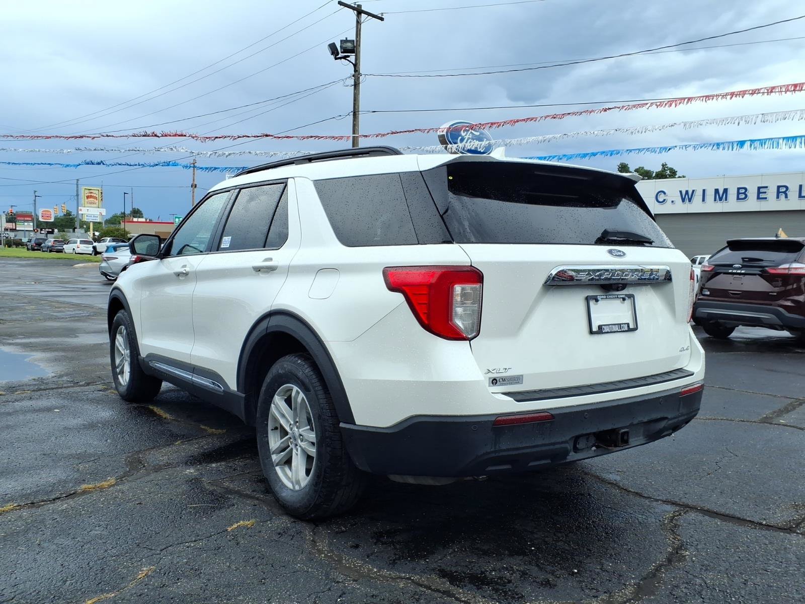Used 2021 Ford Explorer XLT w/ Class III Trailer Tow Package AWD/4WD image 15
