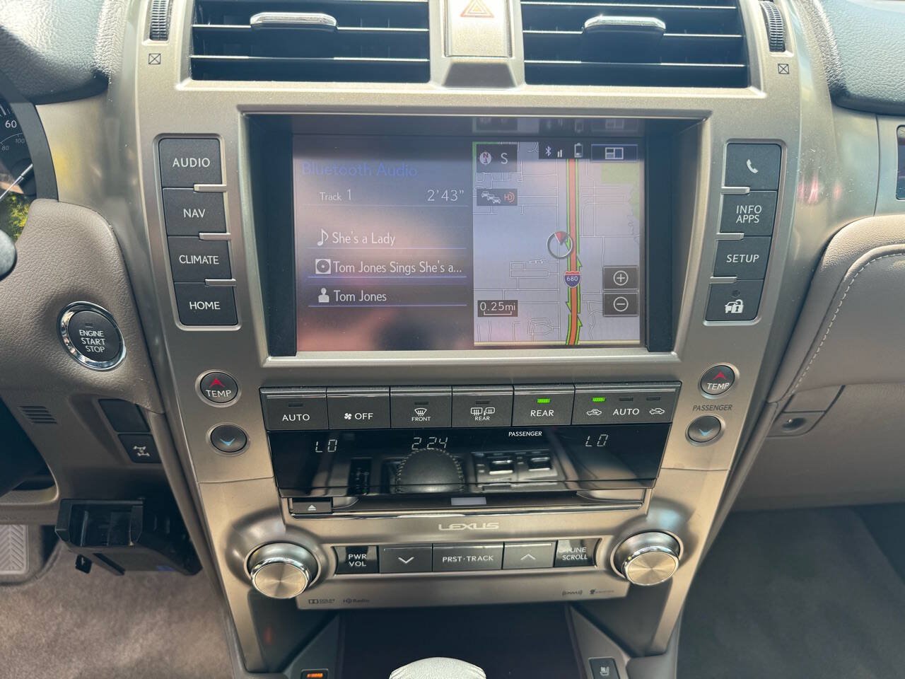 Used 2014 Lexus GX 460 w/ Premium Package AWD/4WD image 24