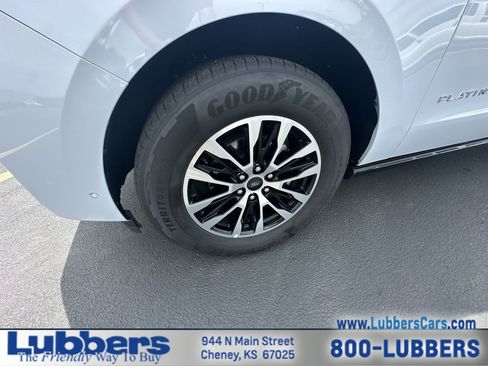 Used 2025 Ford Expedition Platinum AWD/4WD image 10