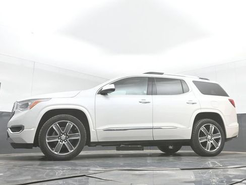 Used 2017 GMC Acadia Denali w/ Technology Package FWD image 44