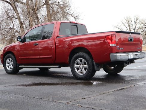 Used 2013 Nissan Titan SV w/ SV Value Truck Pkg image 7