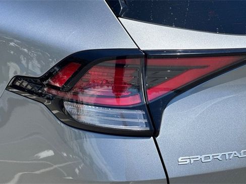 Used 2024 Kia Sportage LX image 44