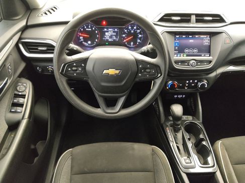 Used 2021 Chevrolet TrailBlazer LS image 22