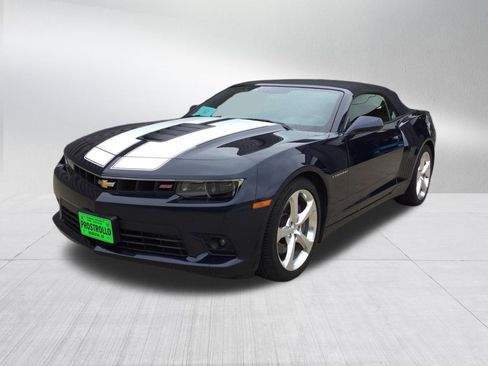 Used 2015 Chevrolet Camaro SS w/ RS Package RWD image 2