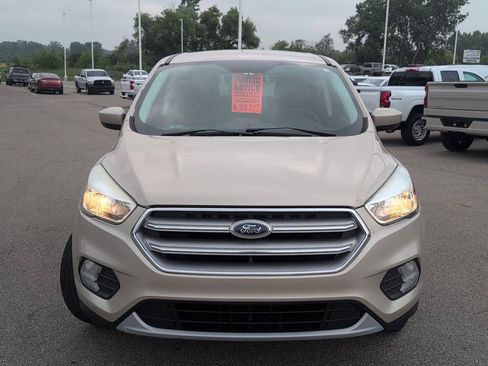Used 2017 Ford Escape SE FWD image 12
