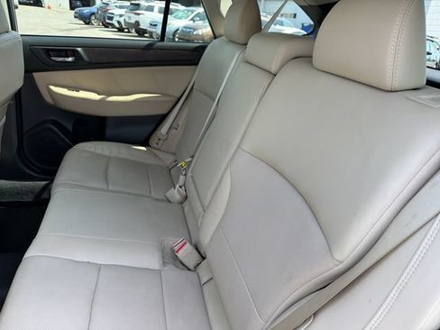 Used 2019 Subaru Outback 2.5i Limited AWD/4WD image 22