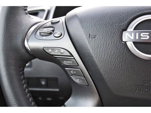 Used 2023 Nissan Murano SV image 19