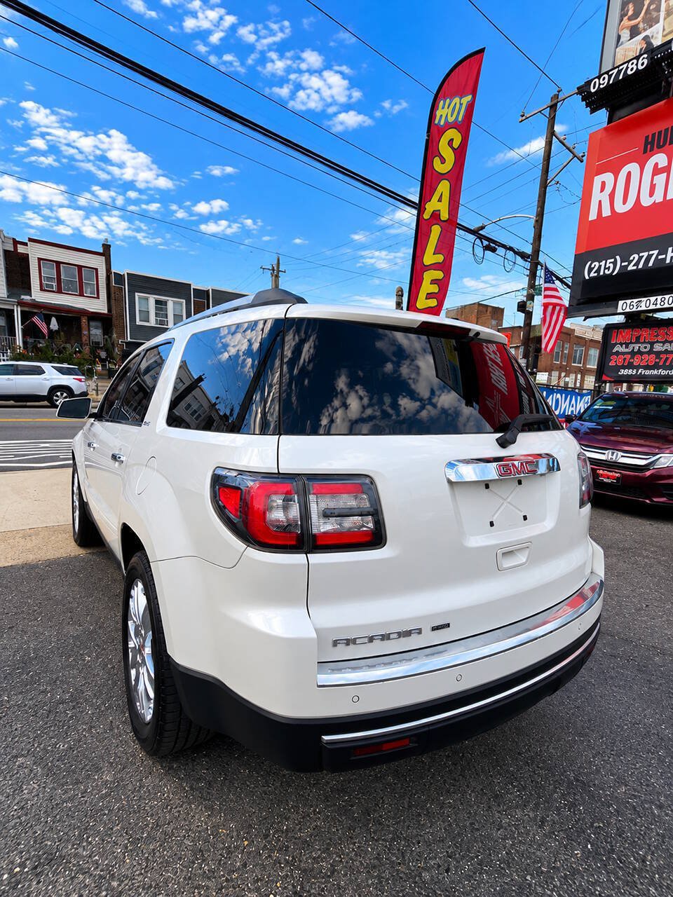 Used 2017 GMC Acadia Limited SLT FWD image 2