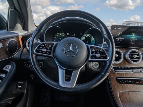 Used 2022 Mercedes-Benz GLC 300 4MATIC image 27