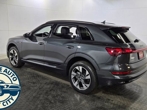 Used 2021 Audi e-tron Premium w/ Convenience Plus Package image 6