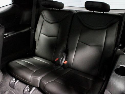 Used 2025 Cadillac XT6 Premium Luxury image 25