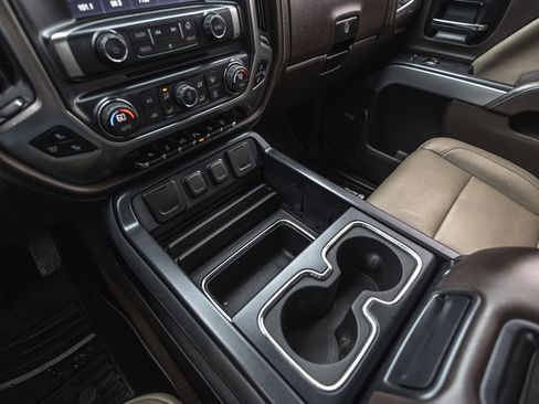 Used 2015 Chevrolet Silverado 2500 LTZ w/ LTZ Plus Package AWD/4WD image 20