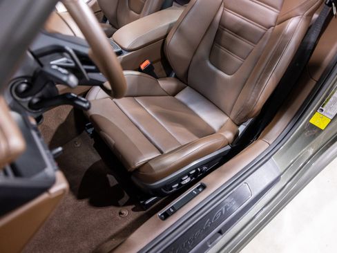 Used 2023 Porsche 911 Targa 4 GTS image 40