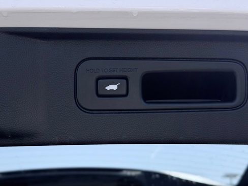 Used 2024 Honda Pilot EX-L image 12