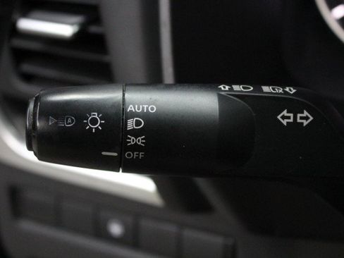 Used 2023 Nissan Rogue SV w/ SV Premium B Package image 14