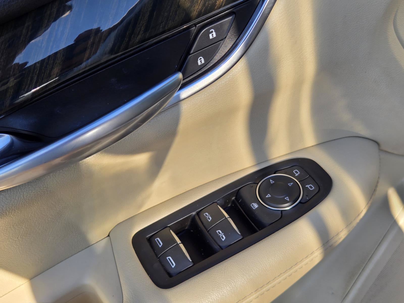 Used 2019 Cadillac XT5 FWD image 15