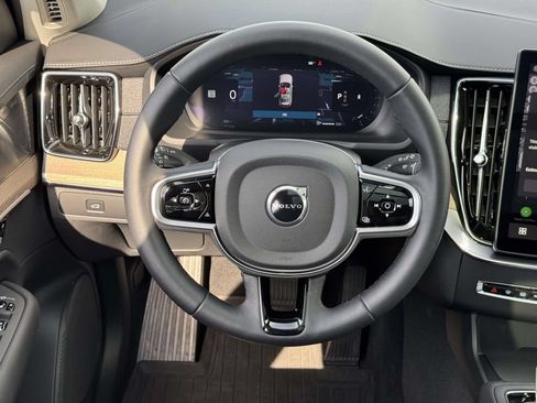Certified 2026 Volvo XC90 B6 Plus w/ Protection Package Premier AWD/4WD image 12