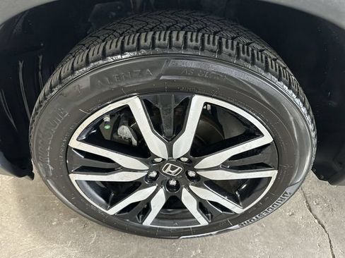 Used 2019 Honda Pilot Touring image 23