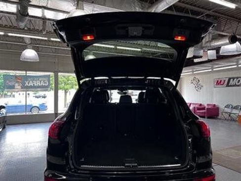 Used 2016 Porsche Cayenne S AWD/4WD image 40