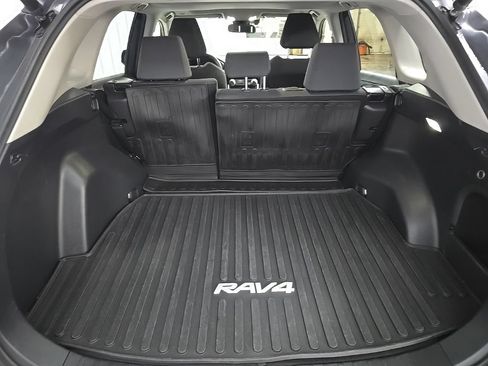 Used 2023 Toyota RAV4 XLE w/ Convenience Package AWD/4WD image 12