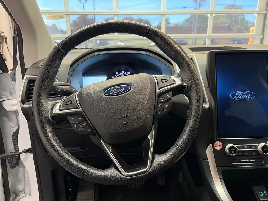 Used 2024 Ford Edge SEL AWD/4WD image 23