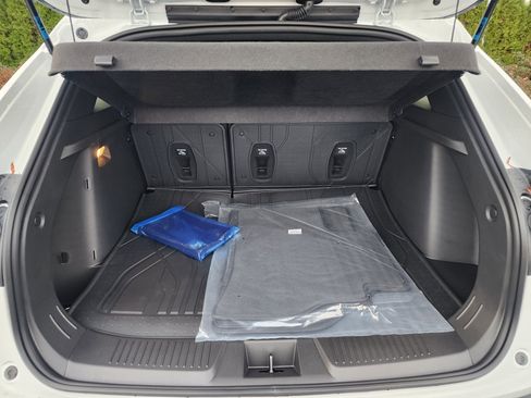 New 2026 Chevrolet Trax RS w/ Sunroof Package image 12