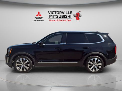 Used 2021 Kia Telluride EX w/ EX Premium Package FWD image 4