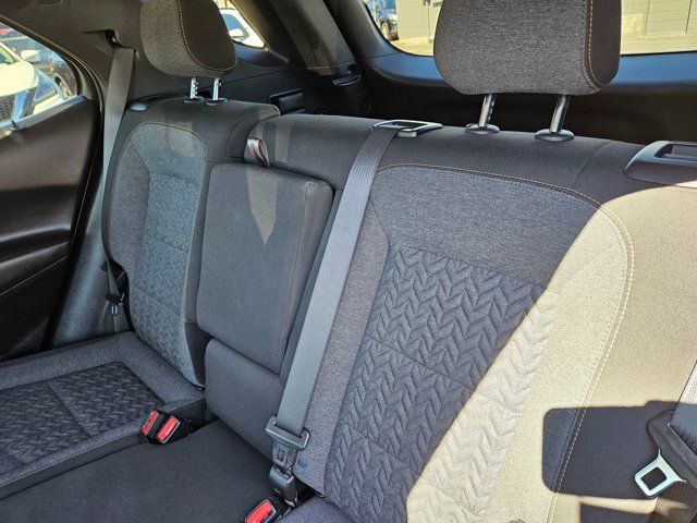 Used 2024 Chevrolet Equinox LT FWD image 17