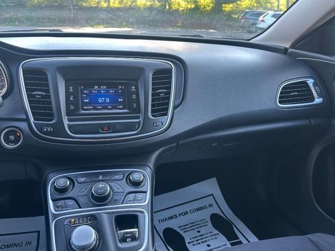 Used 2015 Chrysler 200 Limited w/ Convenience Group FWD image 25