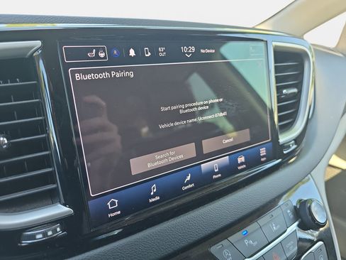 Used 2024 Chrysler Pacifica Touring-L FWD image 20