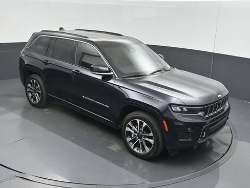 Used 2024 Jeep Grand Cherokee Overland w/ Adv Protech Group III AWD/4WD image 35
