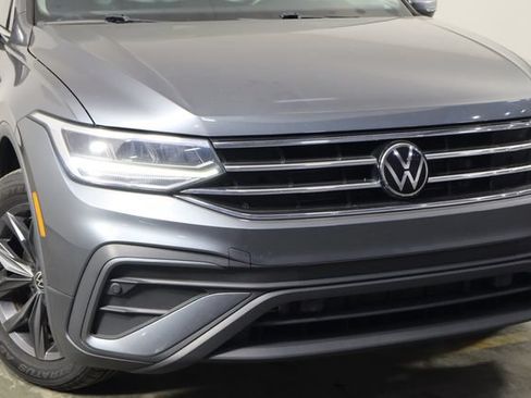 Used 2023 Volkswagen Tiguan SE FWD image 45