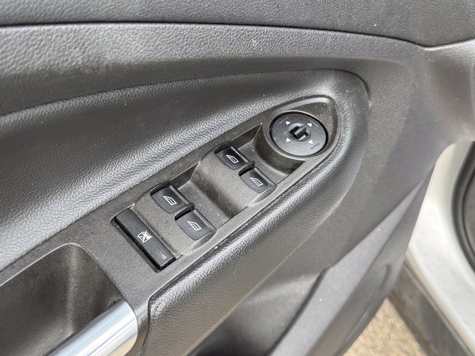 Used 2014 Ford Escape SE w/ Equipment Group 201A FWD image 12