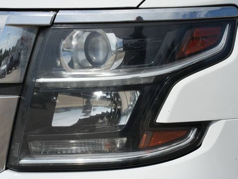 Used 2019 Chevrolet Tahoe LT w/ Luxury Package AWD/4WD image 25